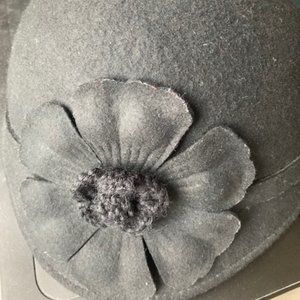 🤑FREE ADD-ON! Le chateau black bucket hat flower